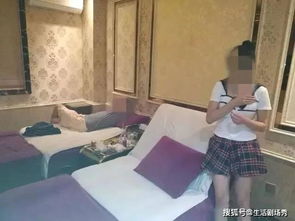 生意火爆人手告急，男子让女朋友加入足浴服务